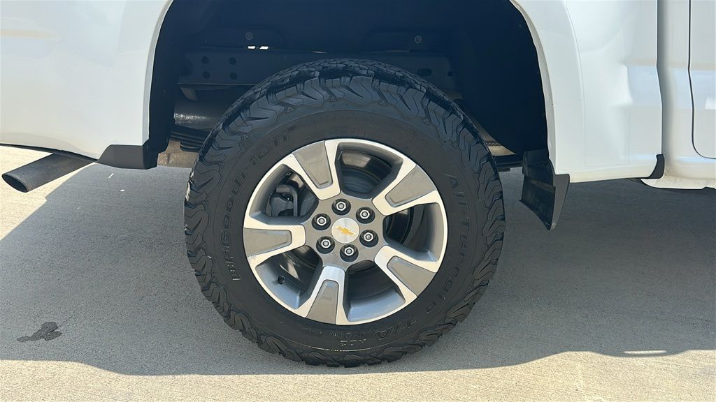 2021 Chevrolet Colorado Work Truck White at AutoSavvy Houston Southwest