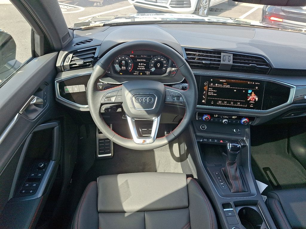 Thumbnail: 2025 Audi Q3 - 8