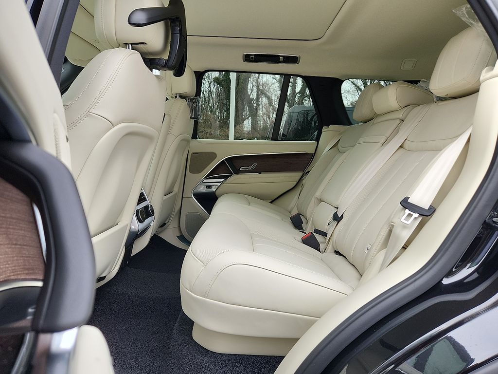 Thumbnail: 2026 Land Rover Range Rover - 5