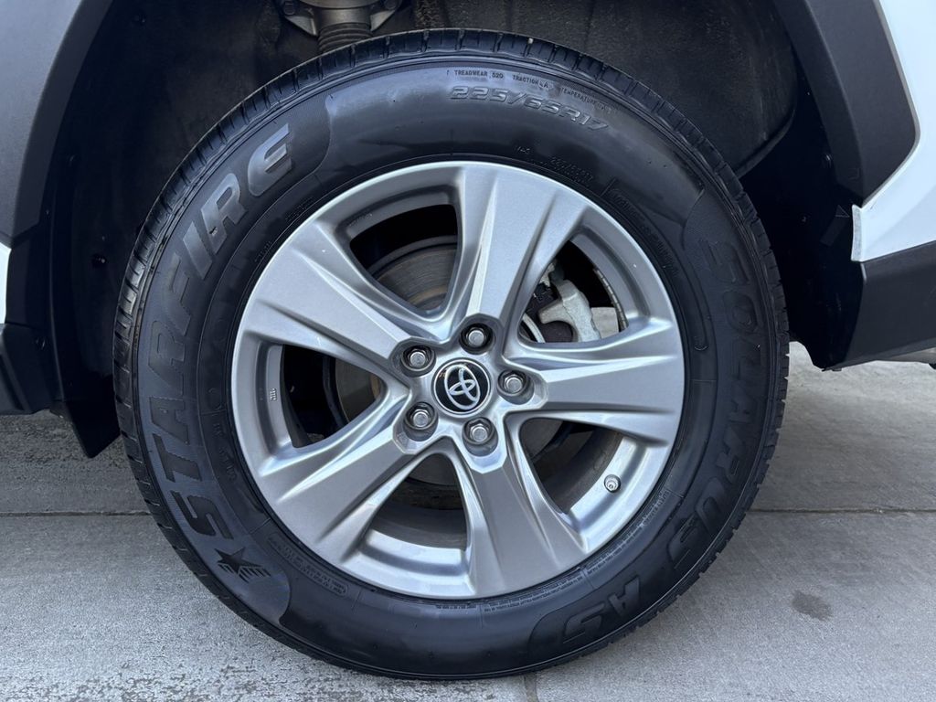 2023 Toyota RAV4 Hybrid LE
