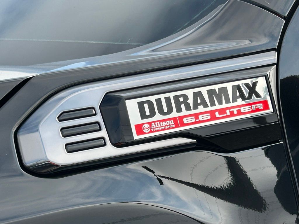 Used 2025 Black GMC AT4 image 65