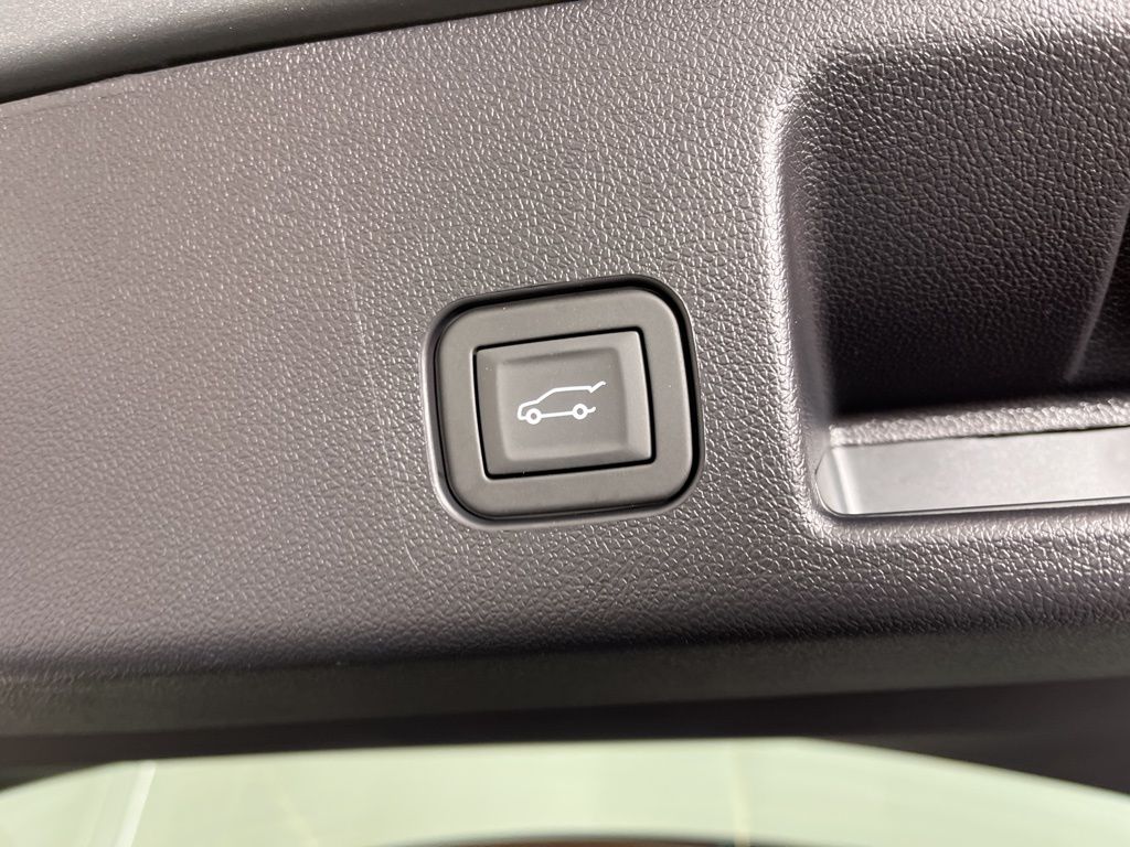 Thumbnail: 2026 Chevrolet Equinox - 19