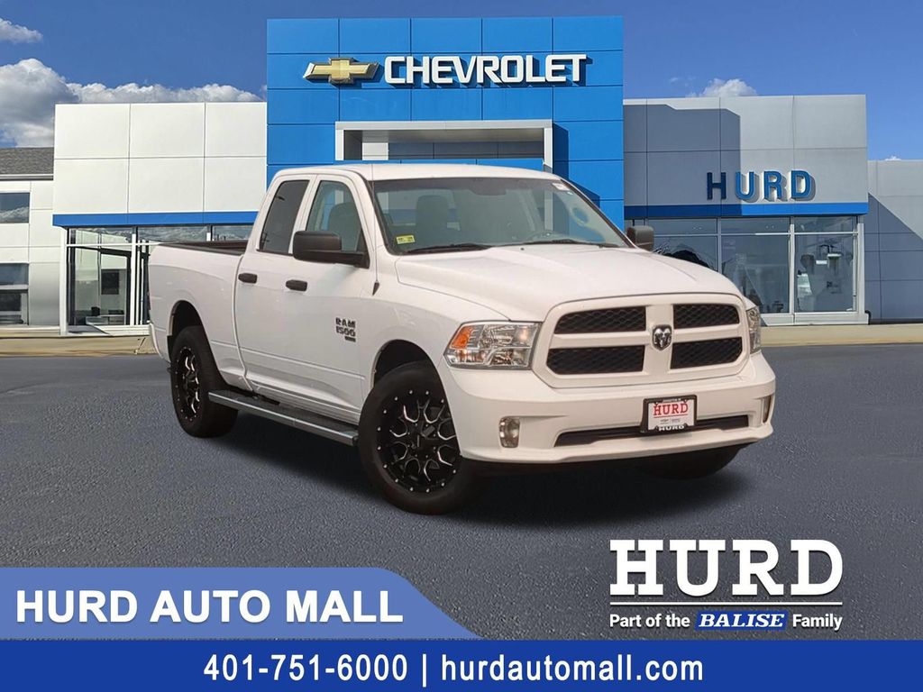 Bright White Clearcoat 2019 RAM 1500 Pickup Truck Four-Wheel Drive 8-Speed Automatic