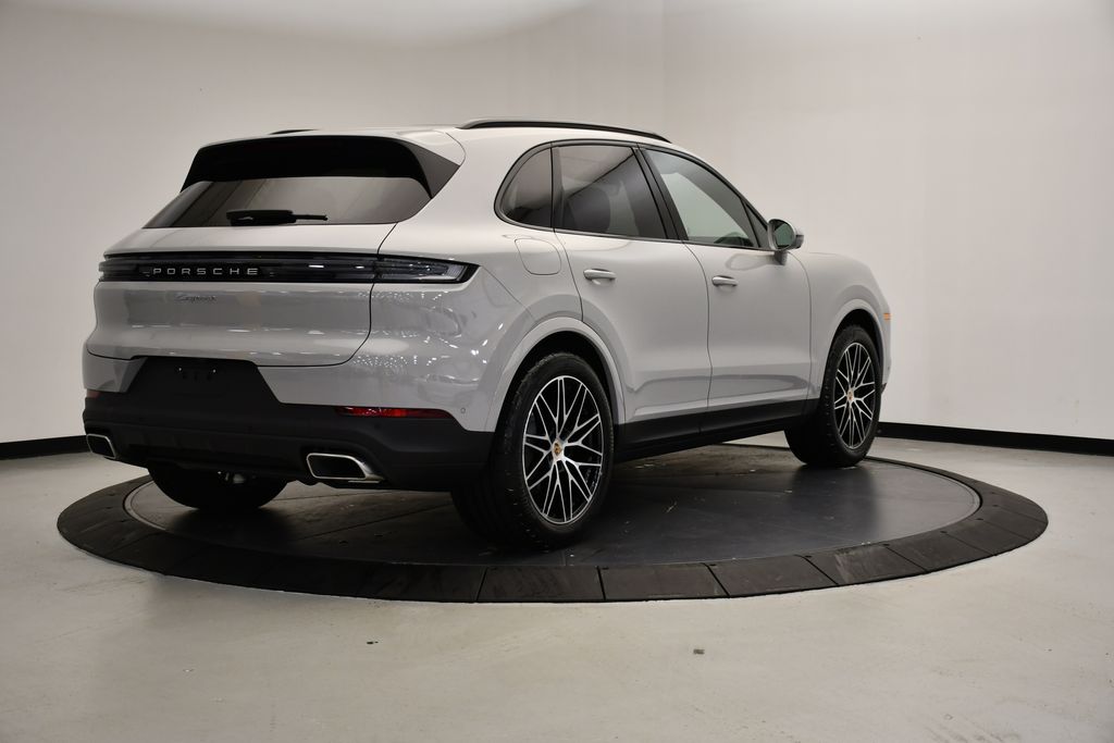 Thumbnail: 2025 Porsche Cayenne - 7