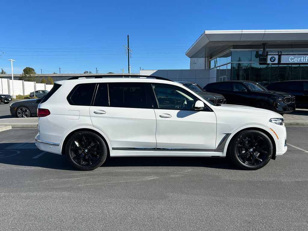 2022 BMW X7 xDrive40i 6