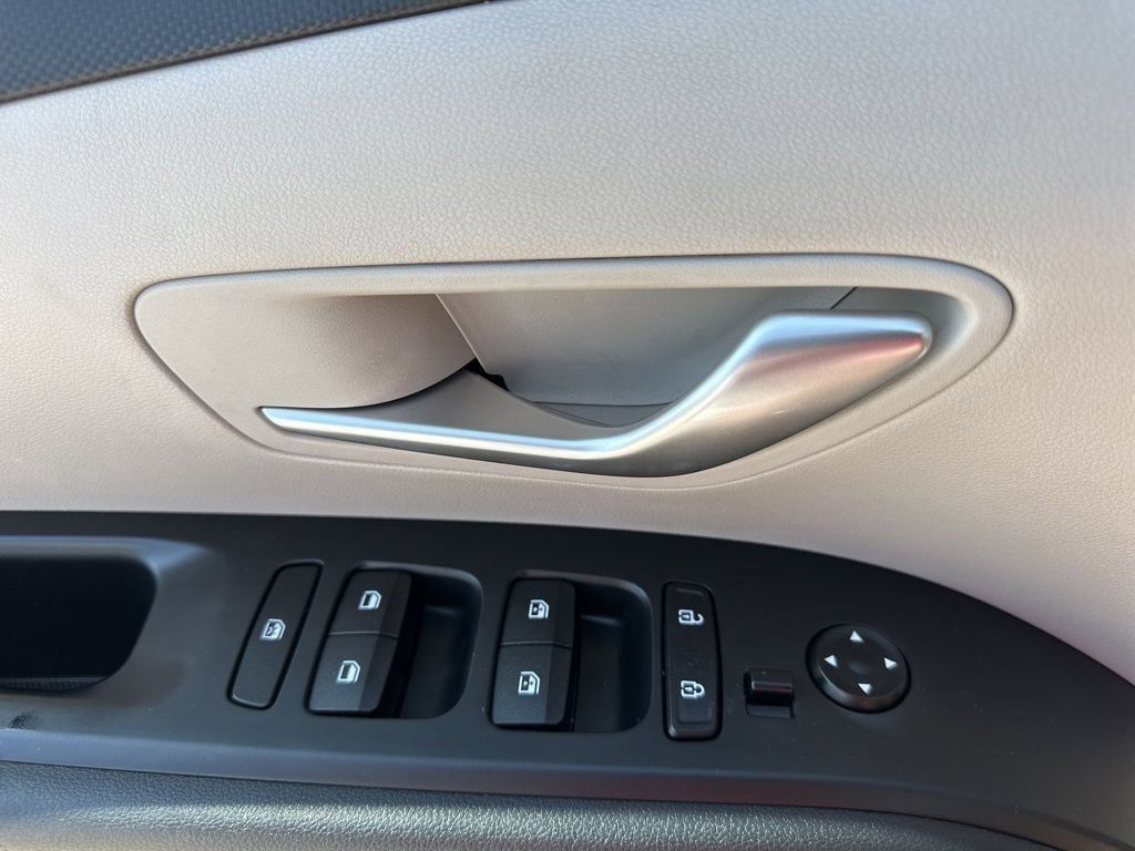 2024 White Pearl Hyundai Tucson SEL FWD SUV