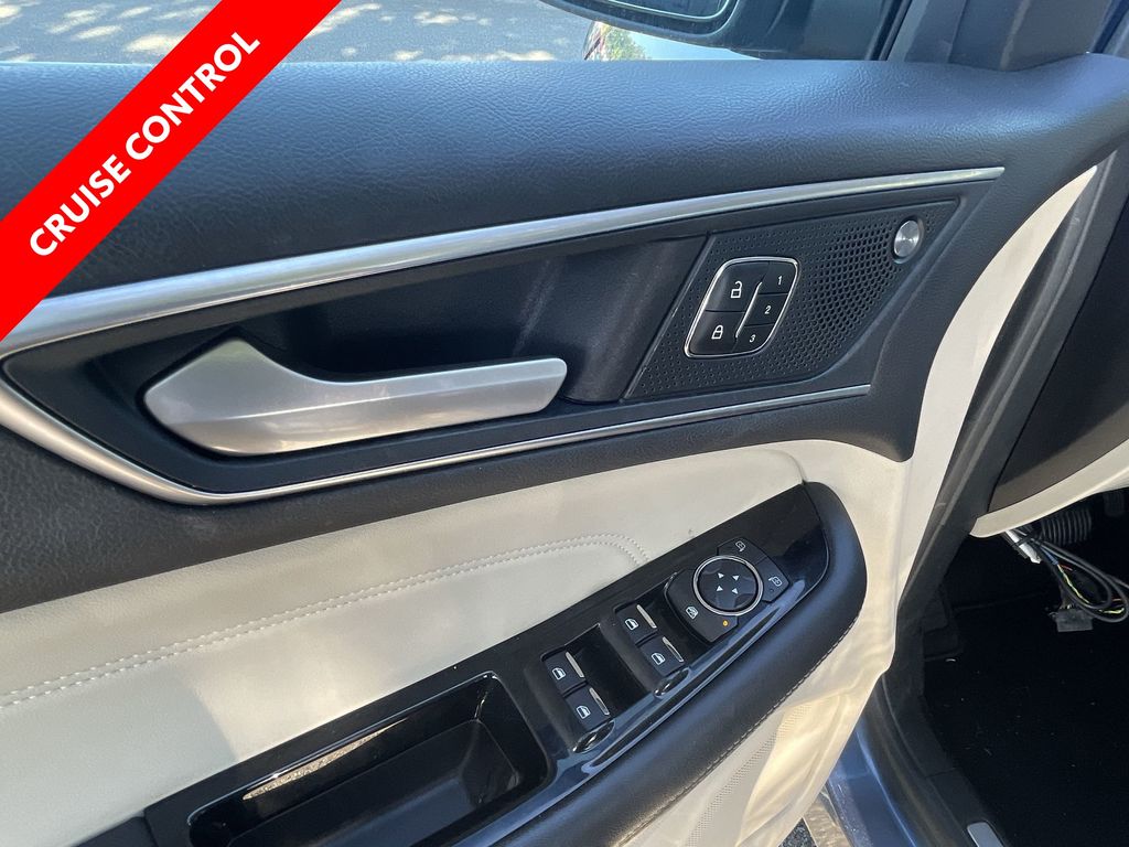 Used 2019 Ford Edge SUV