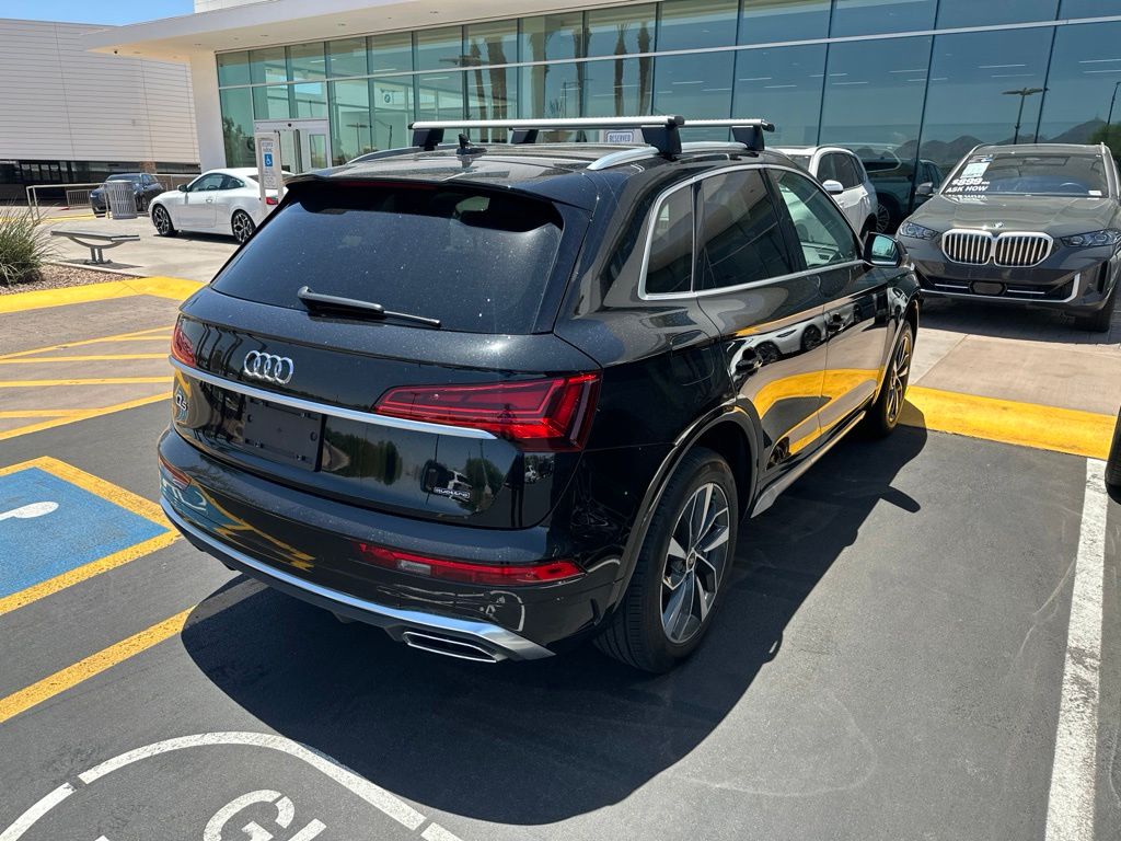 Thumbnail: 2022 Audi Q5 - 6