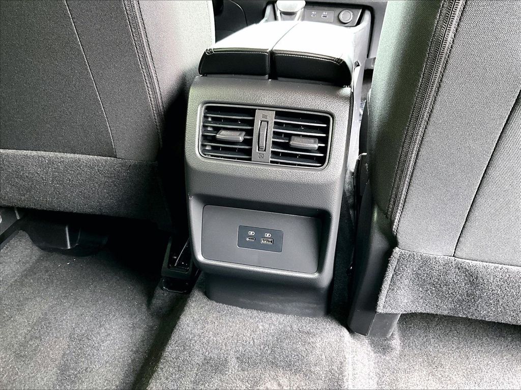 2023 Nissan Rogue — photo 25