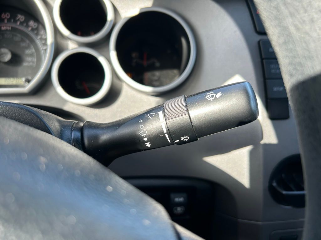 Thumbnail: 2011 Toyota Tundra - 20