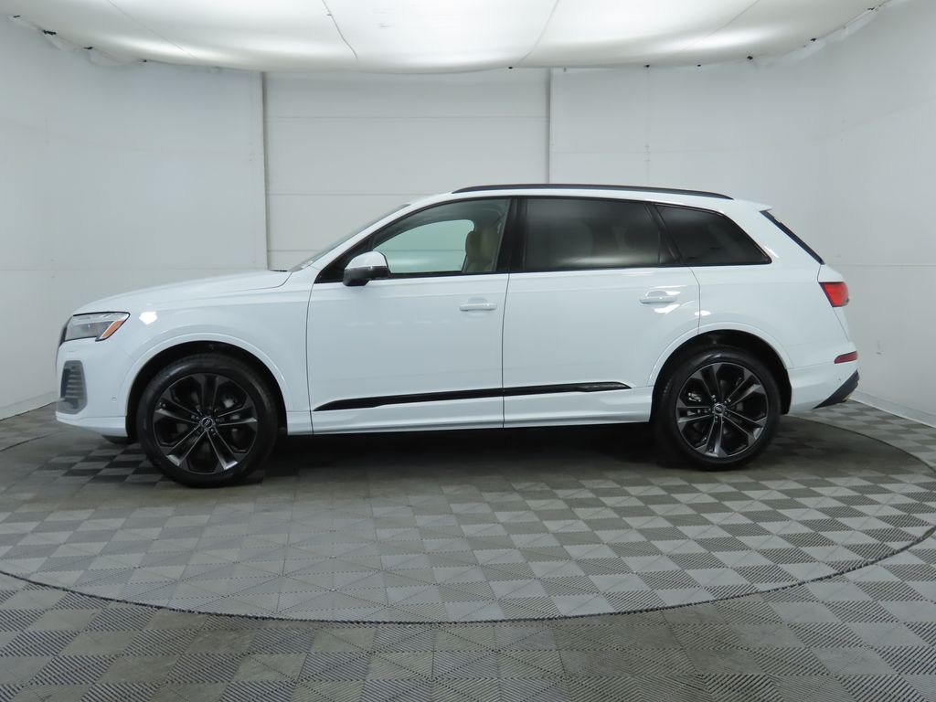 2025 Audi Q7  8