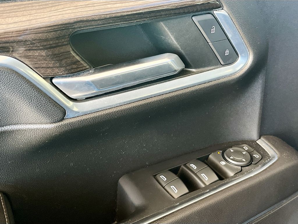 Used 2022 Blue Chevrolet RST image 18
