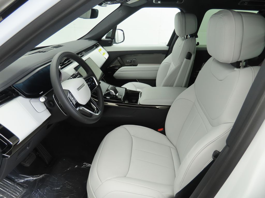 Thumbnail: 2025 Land Rover Range Rover Sport - 20