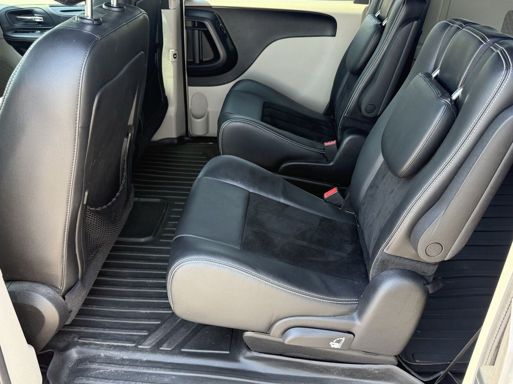 2016 Dodge Grand Caravan SXT Silver at Emmons Autoplex