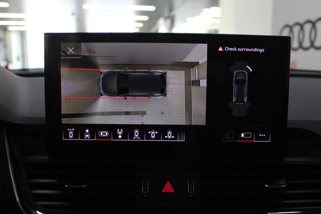 Thumbnail: 2022 Audi Q5 - 23