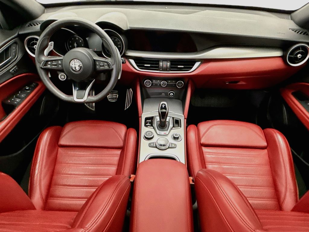 Thumbnail: 2021 Alfa Romeo Stelvio - 13