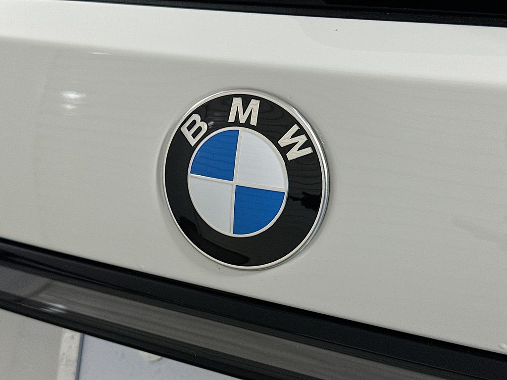 Thumbnail: 2026 BMW X7 - 22