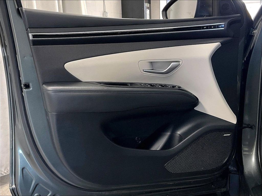 2023 Hyundai Tucson Plug-In Hybrid — photo 9