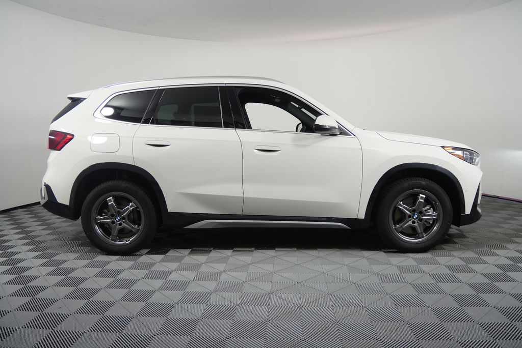 Thumbnail: 2025 BMW X1 - 2