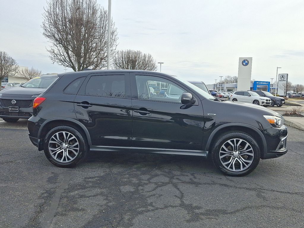 Thumbnail: 2019 Mitsubishi Outlander Sport - 7