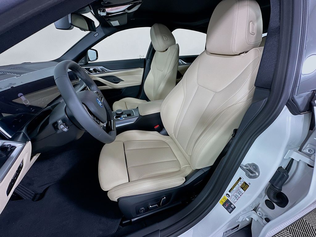 Thumbnail: 2026 BMW i4 - 16