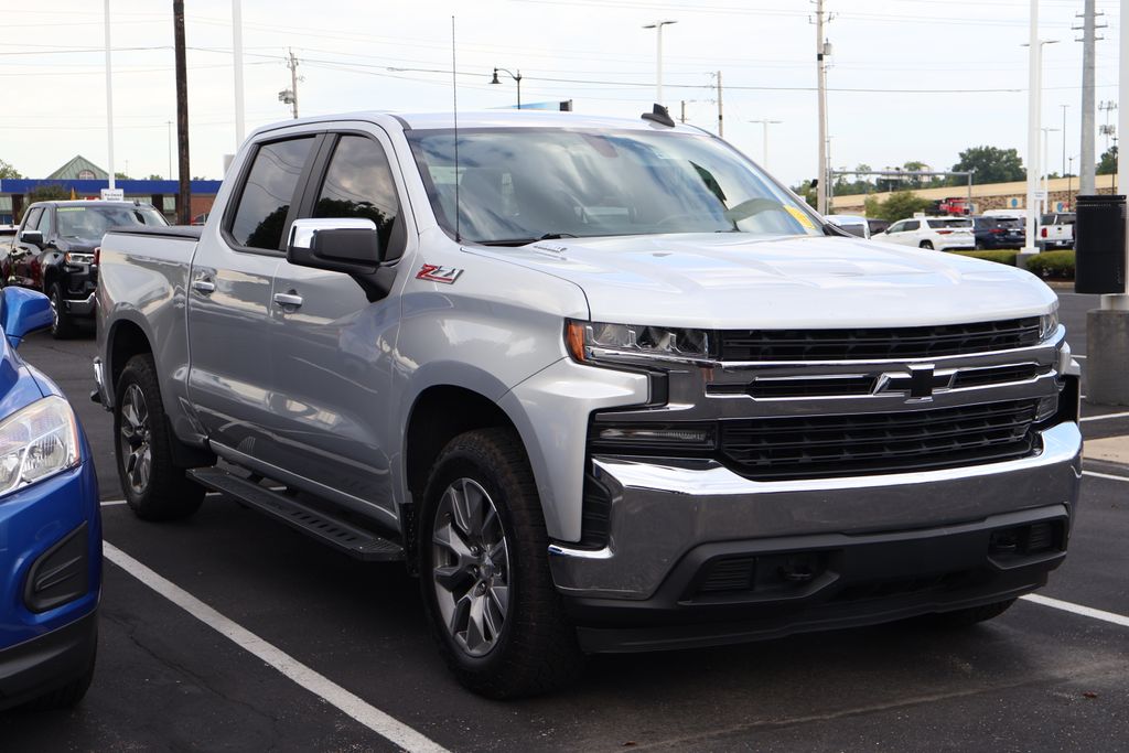Thumbnail: 2021 Chevrolet Silverado 1500 - 3