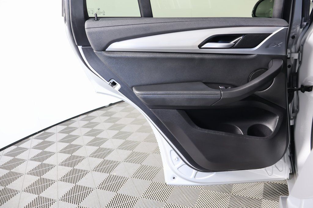 Thumbnail: 2020 BMW X4 - 13