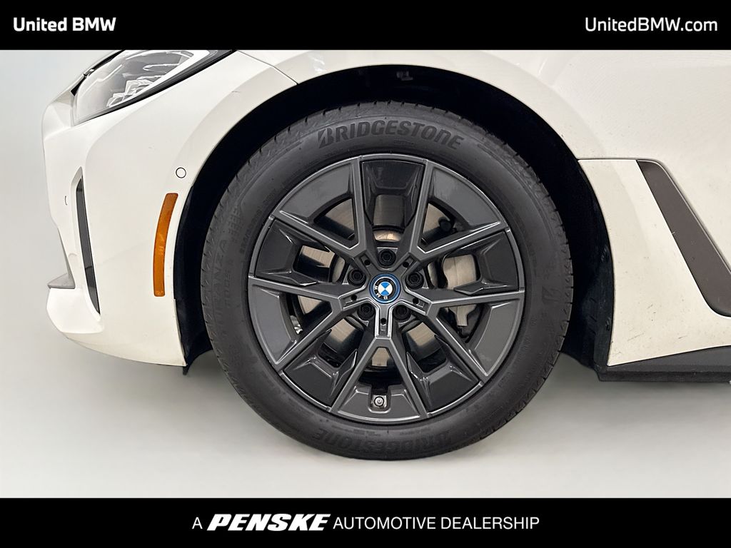 Thumbnail: 2023 BMW i4 - 2