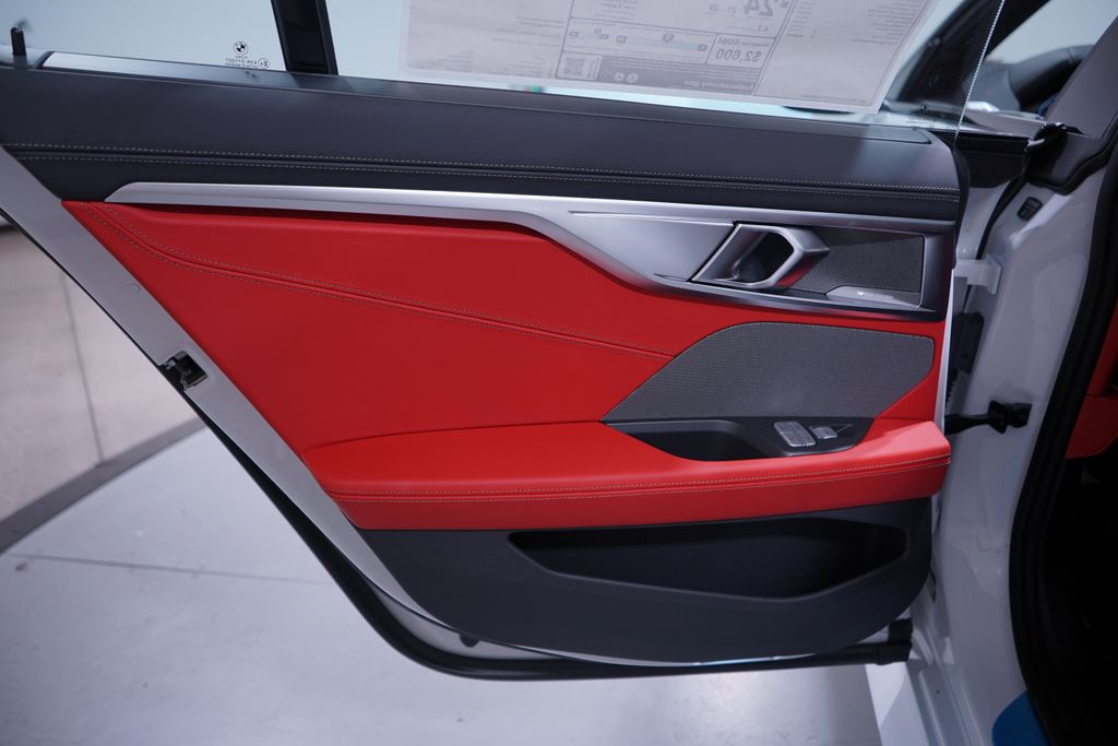 Thumbnail: 2026 BMW 8 Series - 15