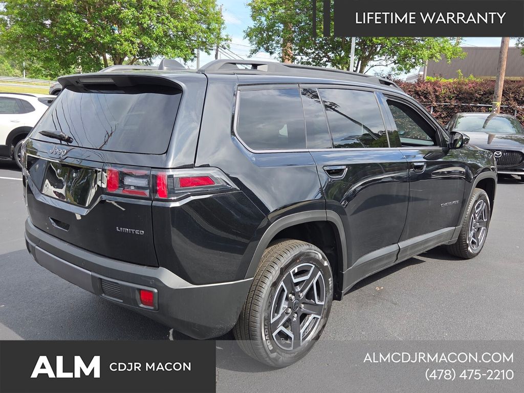 New 2026 Diamond Black Crystal Pearl-Coat Exterior Paint Jeep Limited image 13