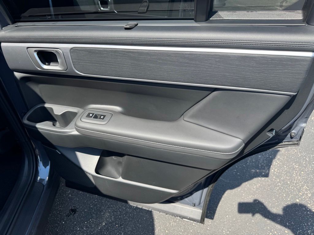 New 2026 ECOTRONIC GRAY Hyundai Limited image 26