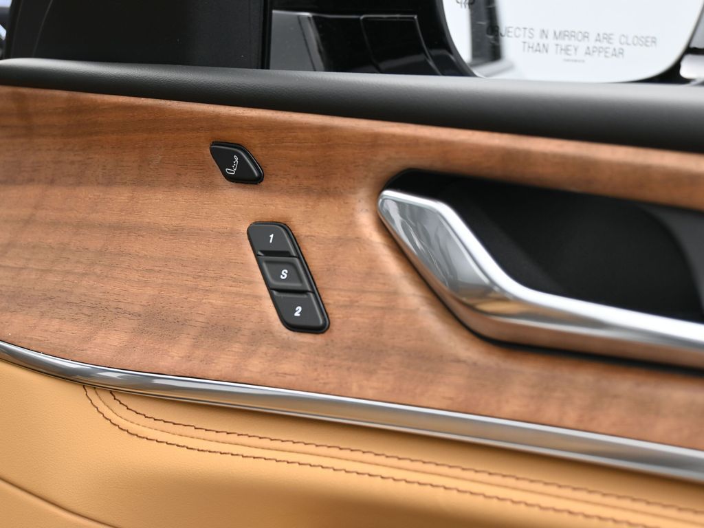 New 2025 Silver Zynith Jeep Summit image 57