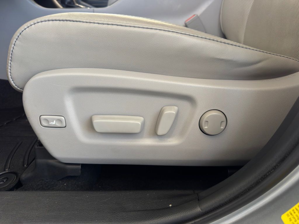 2019 Toyota Highlander Limited Platinum - 10