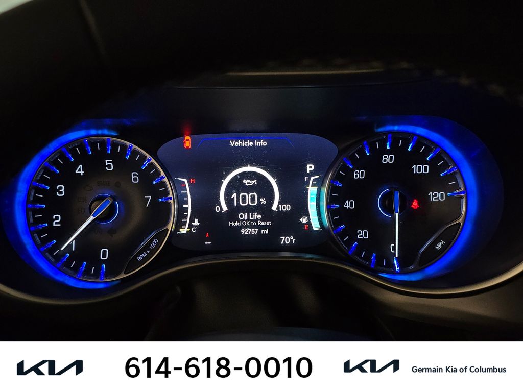 Used 2022 Gray Chrysler Touring L image 22