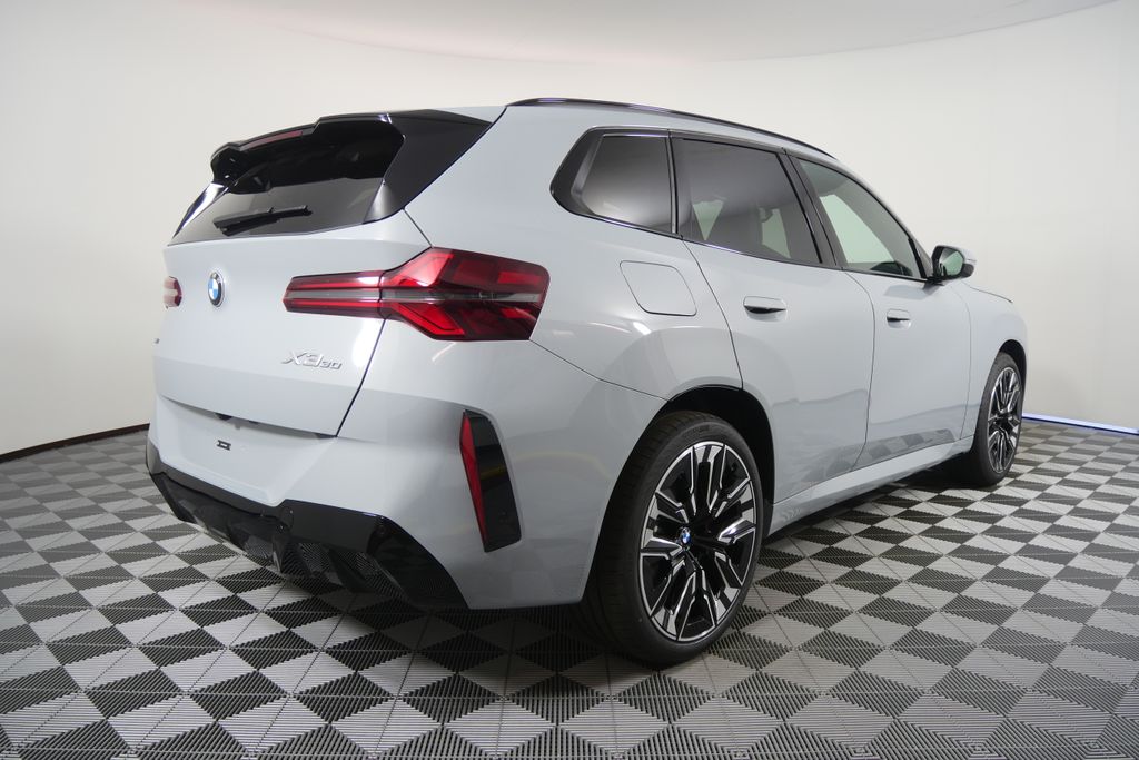 Thumbnail: 2026 BMW X3 - 3