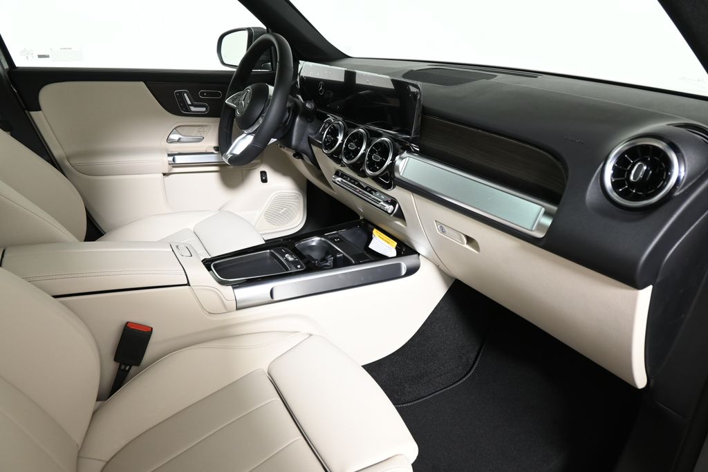 Thumbnail: 2026 Mercedes-Benz GLB - 21