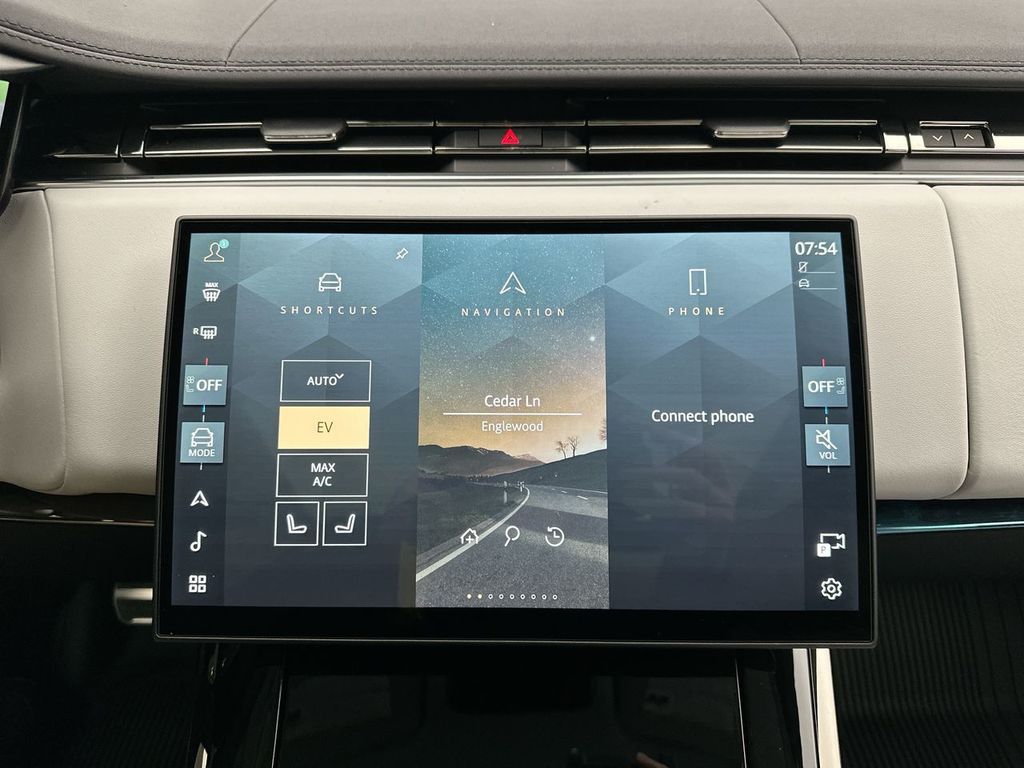 Thumbnail: 2026 Land Rover Range Rover Sport - 21