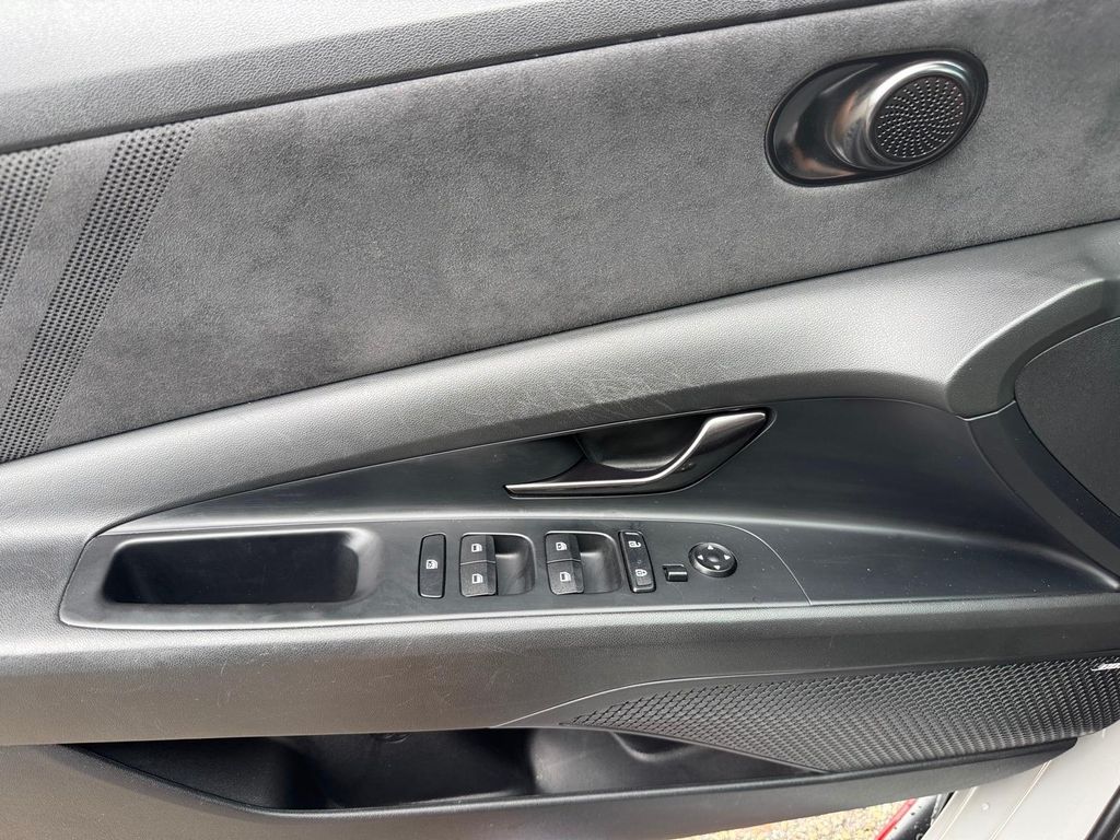 Used 2023 Cyber Gray Hyundai Base image 15