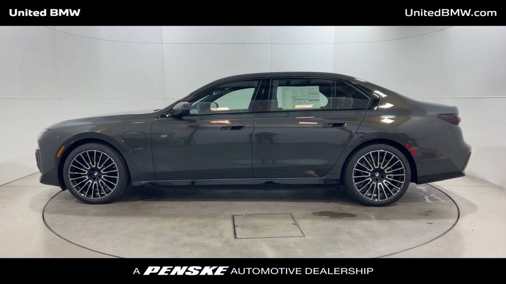 Thumbnail: 2026 BMW 7 Series - 5