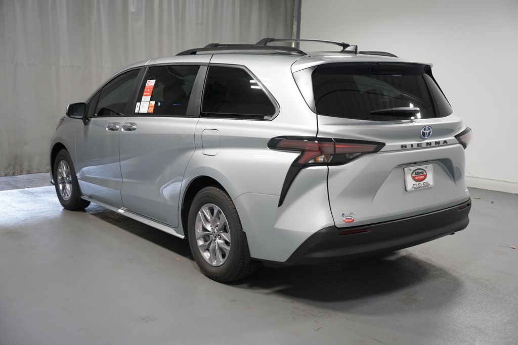 Thumbnail: 2025 Toyota Sienna - 6