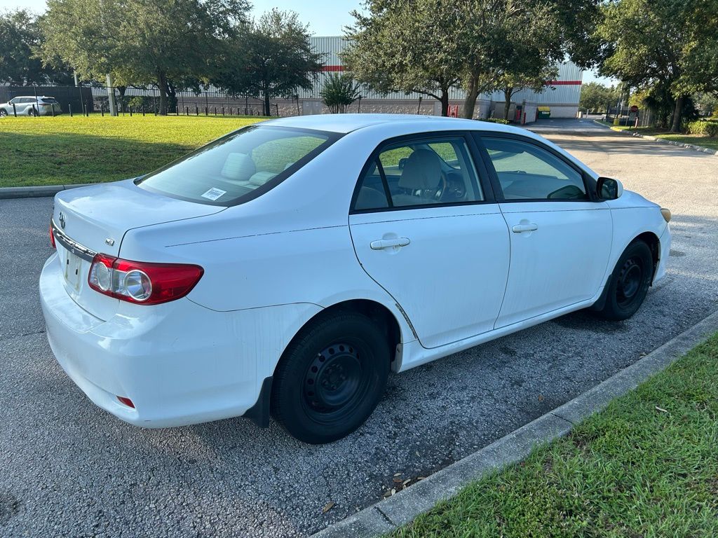 Thumbnail: 2011 Toyota Corolla - 5