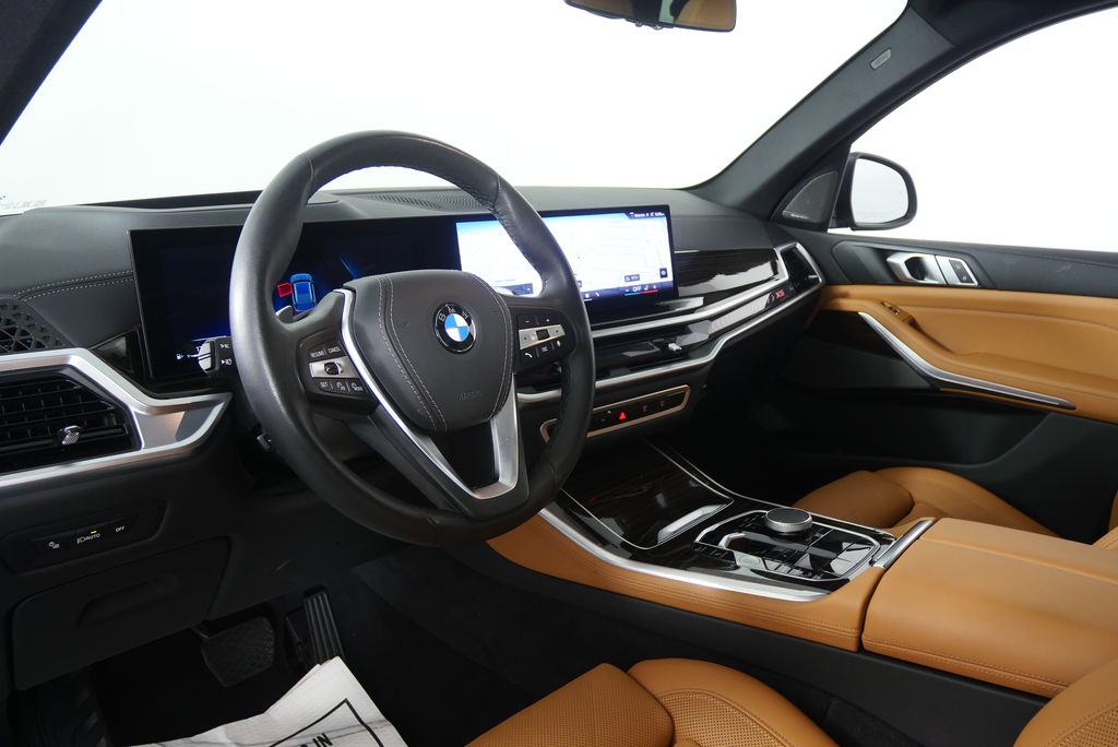 Thumbnail: 2025 BMW X5 - 13