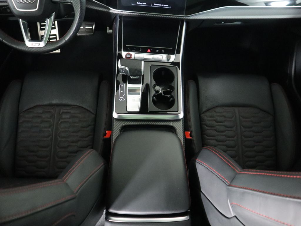 Thumbnail: 2024 Audi RS Q8 - 17