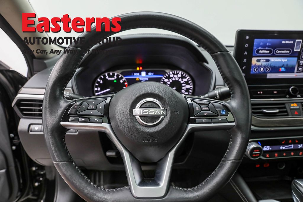 Used 2023 Black Nissan 2.5 SL image 10