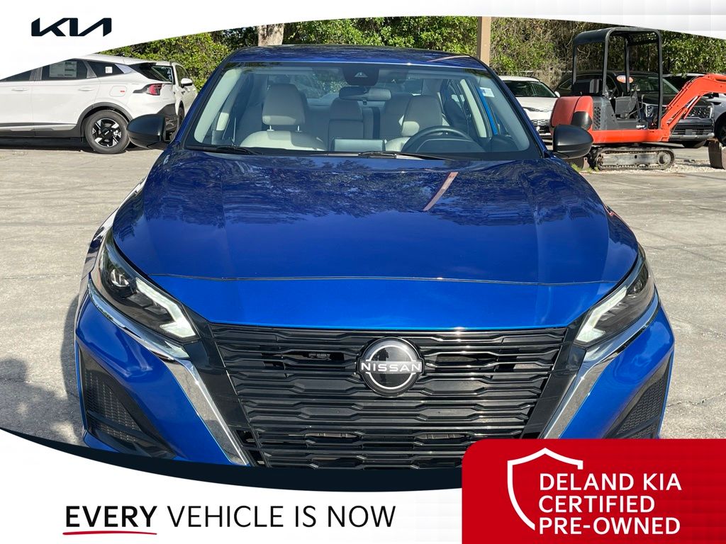 2025 Nissan Altima SV - Photo 11