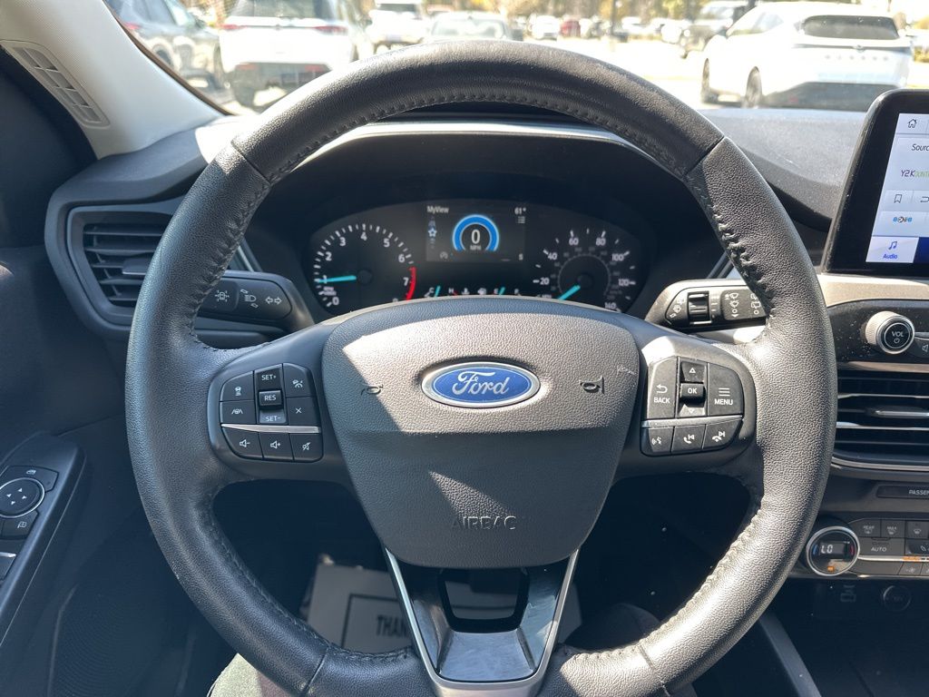 2021 Carbonized Gray Metallic Ford Escape SE FWD SUV