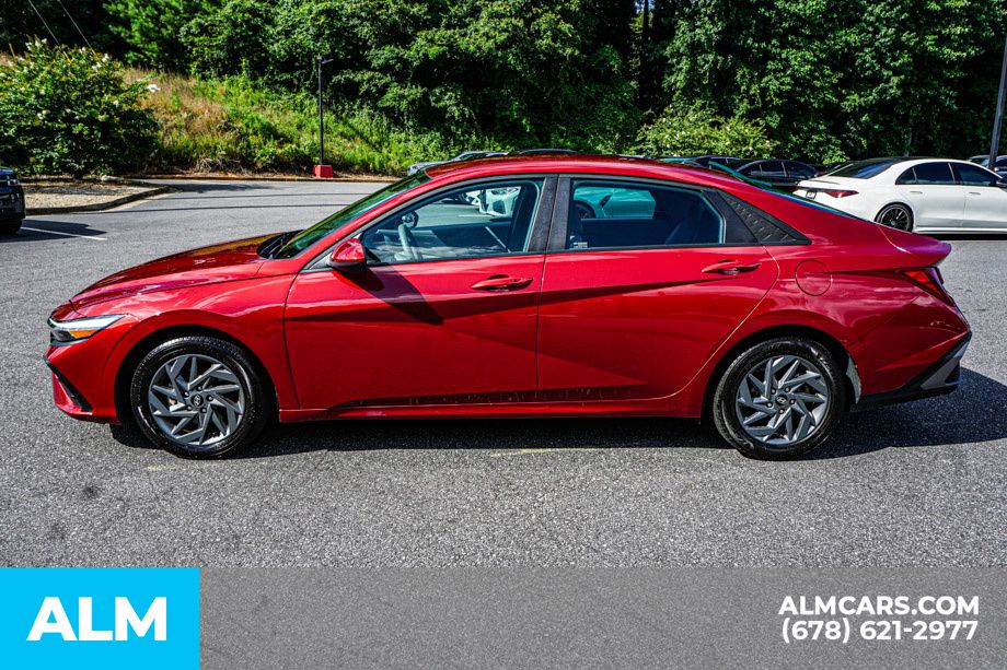 Used 2024 Red Hyundai SEL image 6