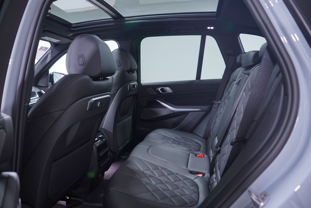 Thumbnail: 2026 BMW X5 - 9