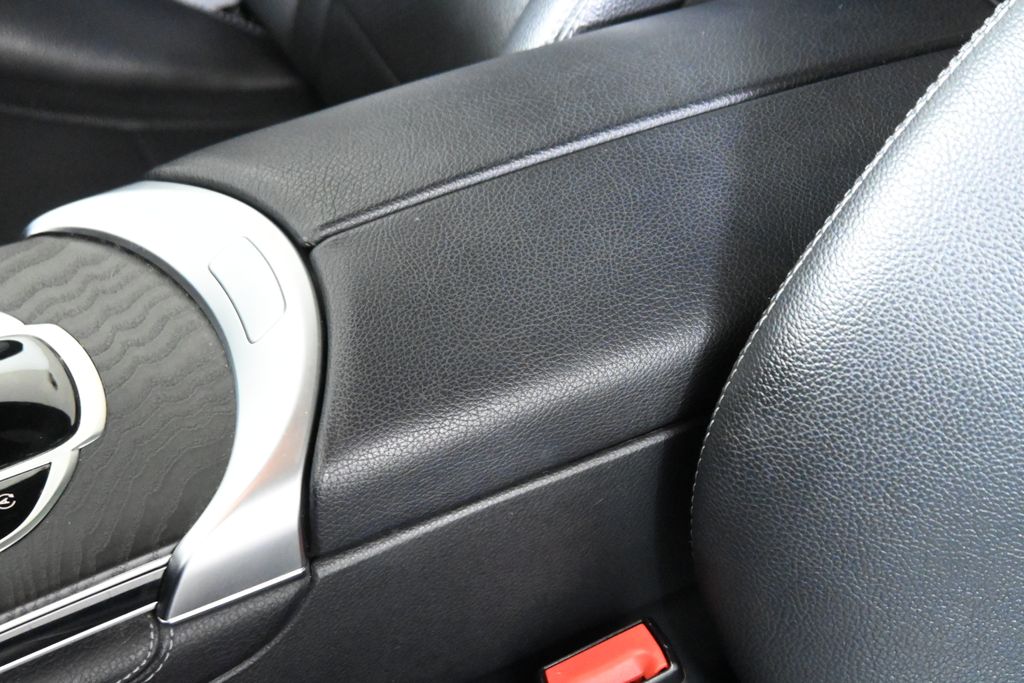 Thumbnail: 2019 Mercedes-Benz GLC - 26