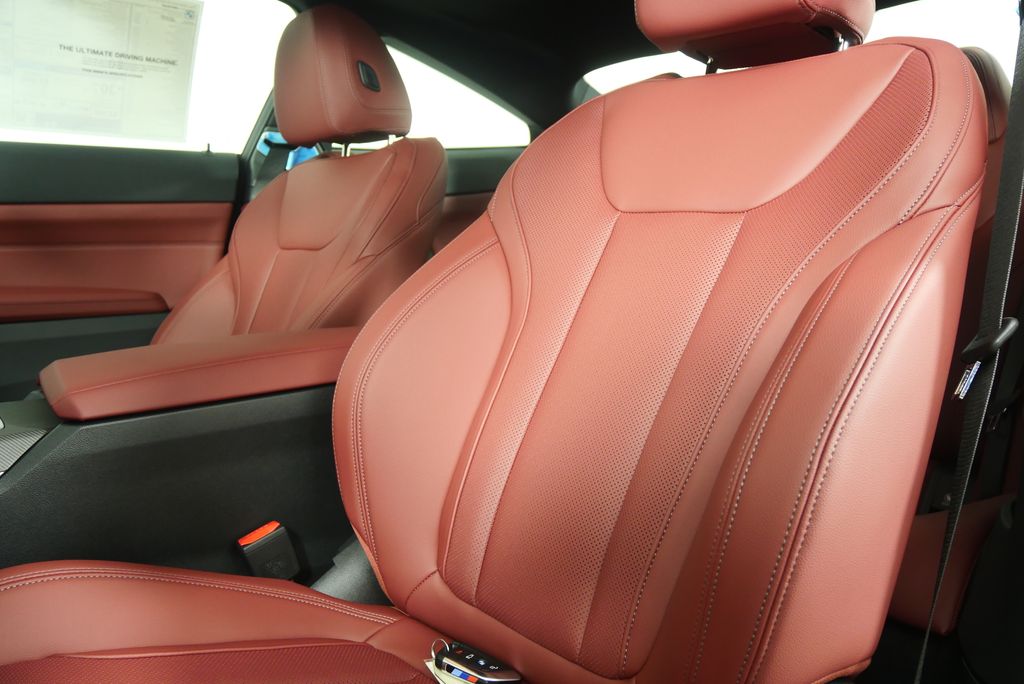 Thumbnail: 2026 BMW 4 Series - 12